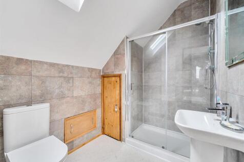 En-suite to Bedroom 1