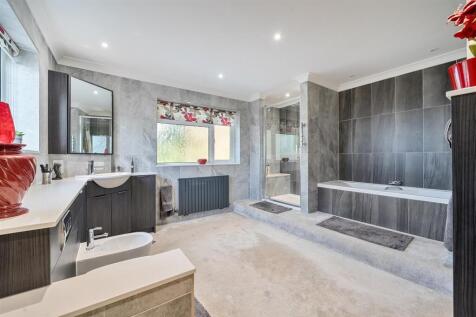 En-suite to Bedroom 1