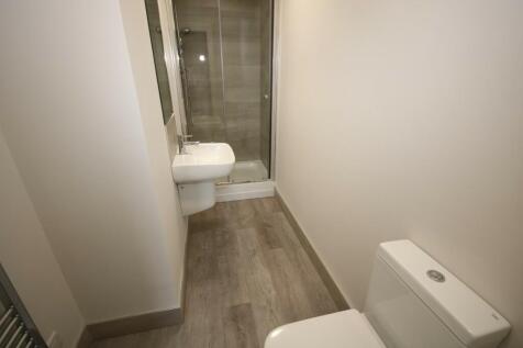 Ensuite Bed 2