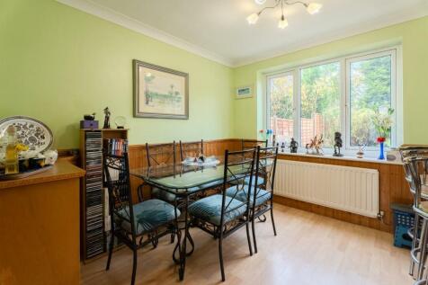 Hever Close-12.jpg