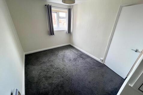 BEDROOM 2.1.jpg