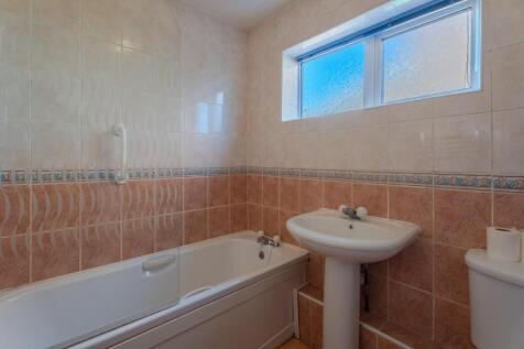 Rainham Close-8.jpg