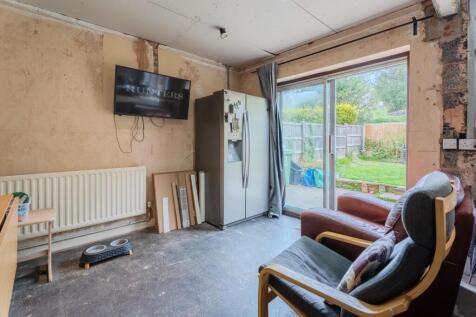 Wombourne Close-9.jpg