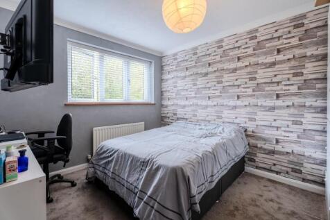 Wombourne Close-1.jpg