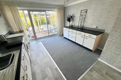 KITCHEN-DINER 1.jpg