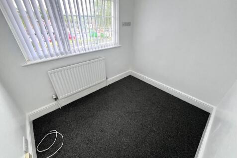 BEDROOM 3.jpg