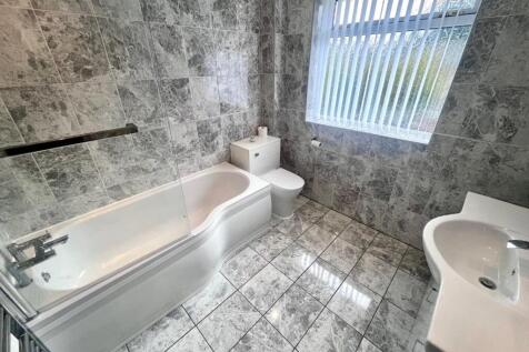 BATHROOM 1.jpg