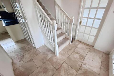 ENTRANCE HALL.jpg