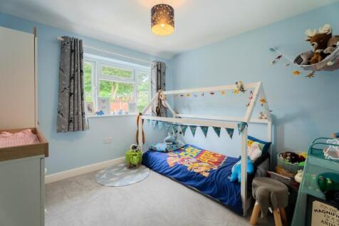 Camberley Crescent-3.jpg