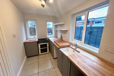Kitchen 1.jpg