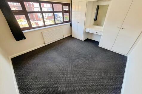 BEDROOM 1.jpg