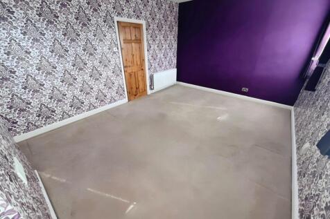 BEDROOM 1.jpg