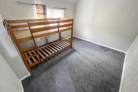 pbox-bedroom-329519.jpg