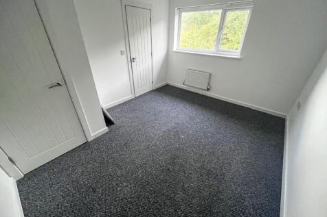pbox-bedroom-331984.jpg