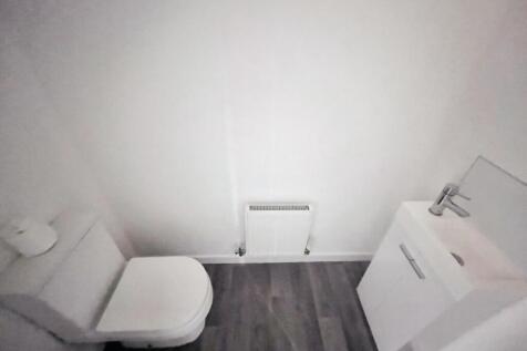 pbox-bathroom-331984.jpg