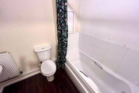 BATHROOM 1.jpg