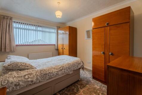 Lawnswood Road-2.jpg