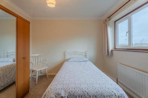 Lawnswood Road-4.jpg