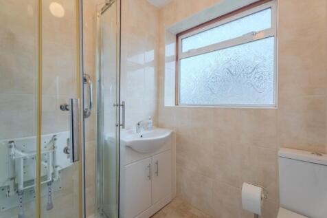 Lawnswood Road-6.jpg