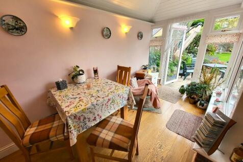 Conservatory/ Sun Rm