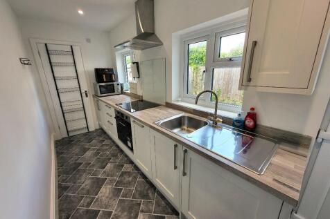 Kitchen (2)