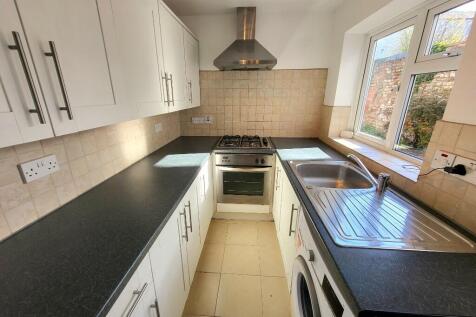 Kitchen (2) 