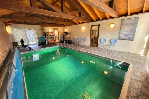 Pool Room (2) 