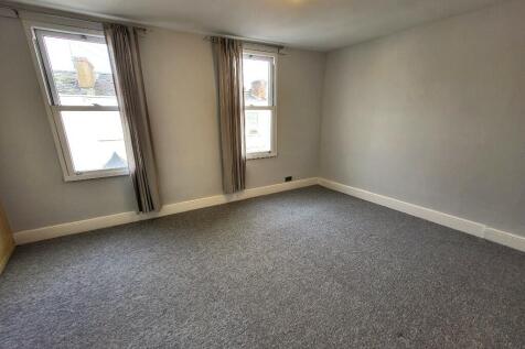 14&#39; x 11&#39; Bed One