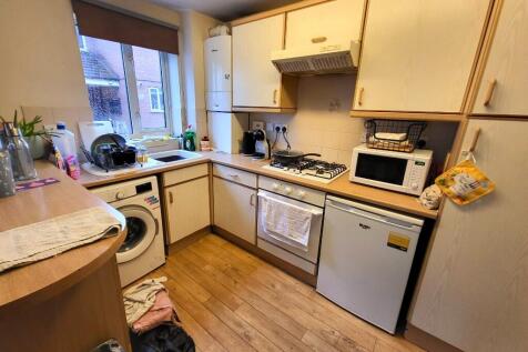 Kitchen (2) 