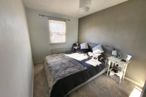 11&#39; Bedroom One