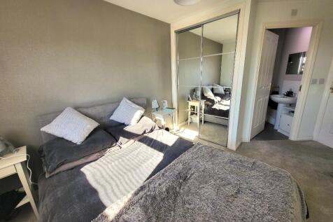 Bedroom One (2)