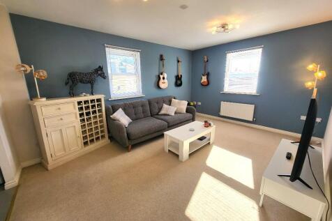 16&#39; Living Room 