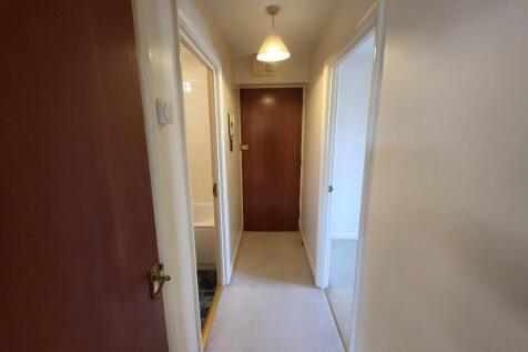 Entrance Hall (2)