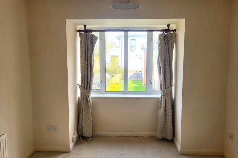 Bay Window 