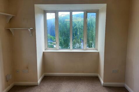 Bay Window 