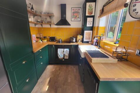 Kitchen (2) 