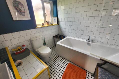 Bathroom Suite 