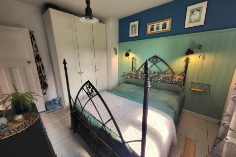 Bedroom One (2) 