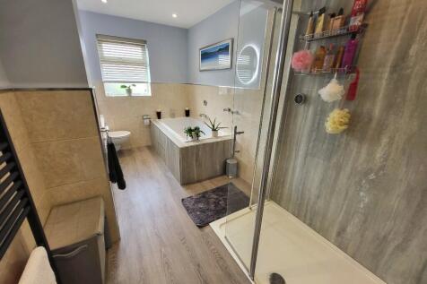 Ground F. Bathroom 
