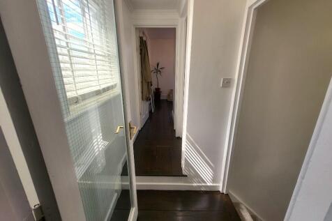 Hall Floor Hall 