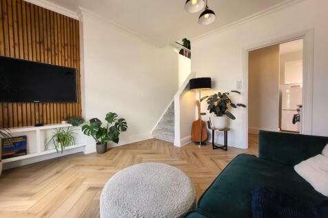 Living Room to...