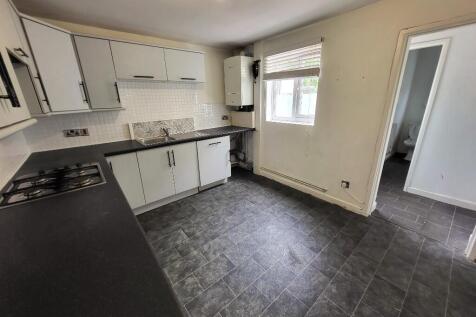 Kitchen/ Dining Rm