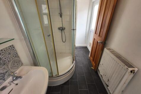 Shower Room (2) 