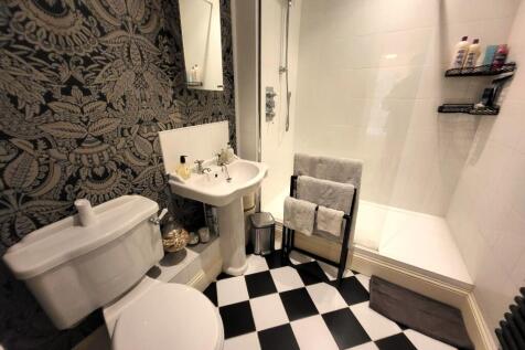 Master Bed. Ensuite 