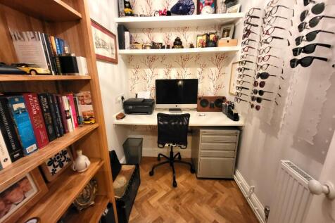 Handy Study/ Office