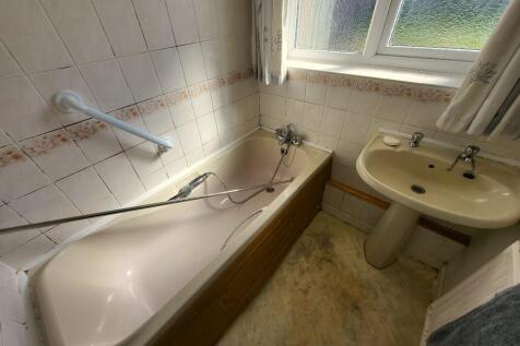 GF Bathroom Suite