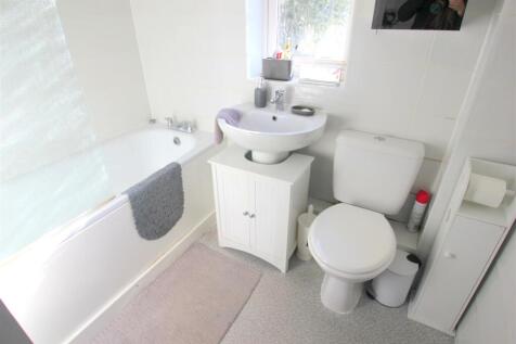 Bathroom (41).JPG
