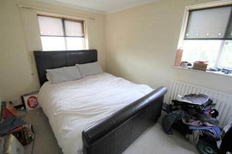 Bedroom (2).JPG