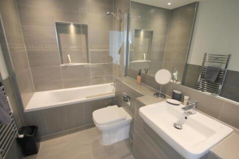 Bathroom (43).JPG