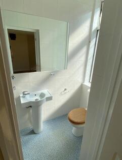 Shower Room.jpg